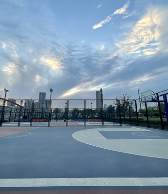 罍街籃球公園2-3-4號(hào)籃球場 